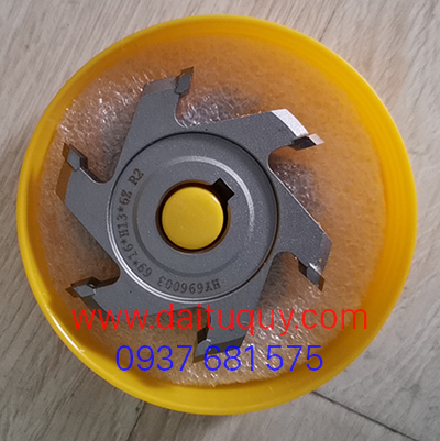 Dao Gọt Mép Trên Dưới